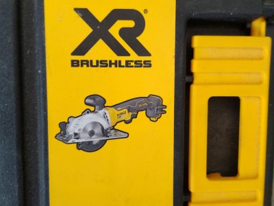 SCIE-CIRCULAIRE-DEWALT-JELA-001