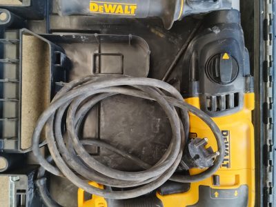 PERFORATEUR-DEWALT-JELA-001