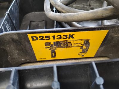 PERFORATEUR-DEWALT-JELA-001