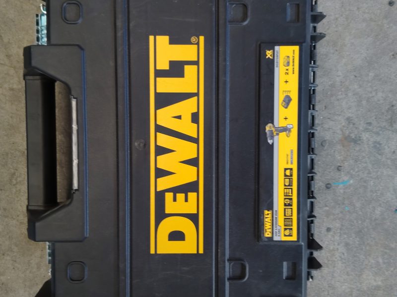 VISSEUSE-DEWALT-JELA-002