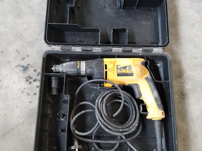 VISSEUSE-PLACO-DEWALT-JELA-001