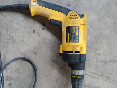 VISSEUSE-PLACO-DEWALT-JELA-001